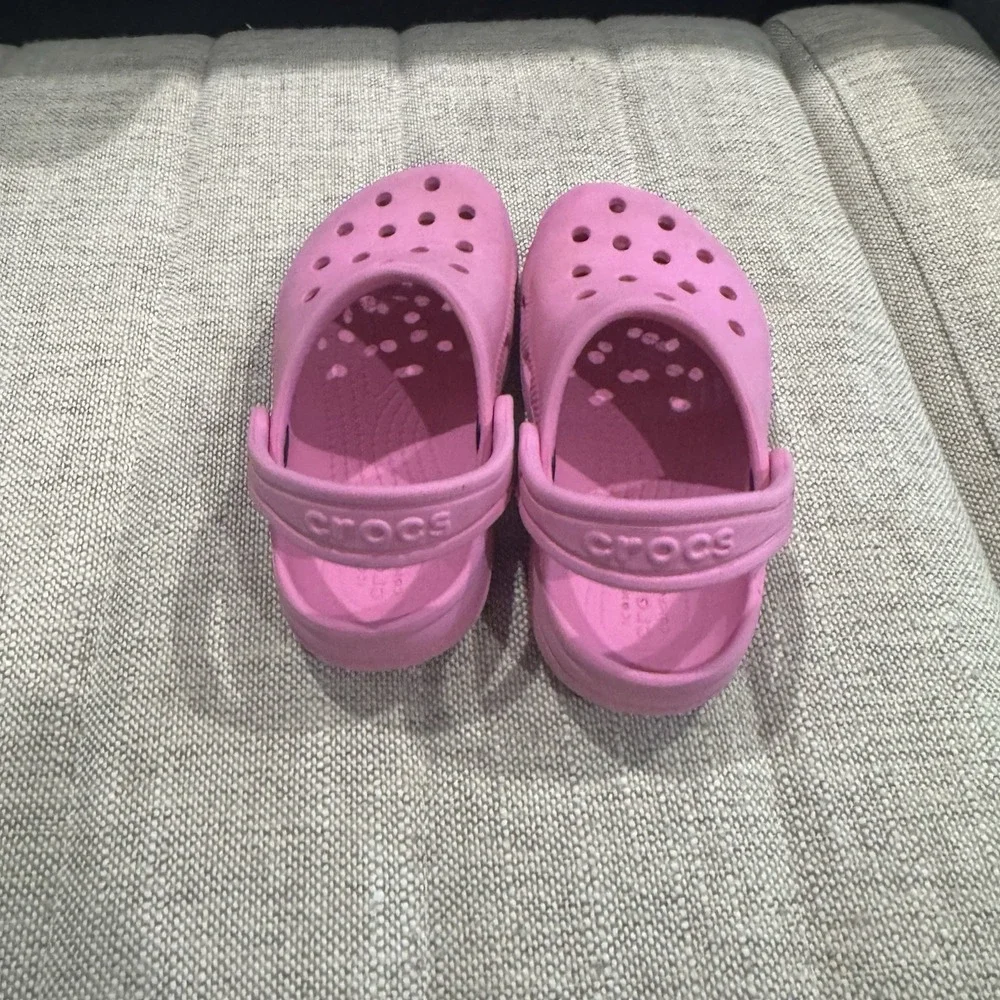 Crocs Size C 9 Classic Slip On Watershoes Kids Child Pink